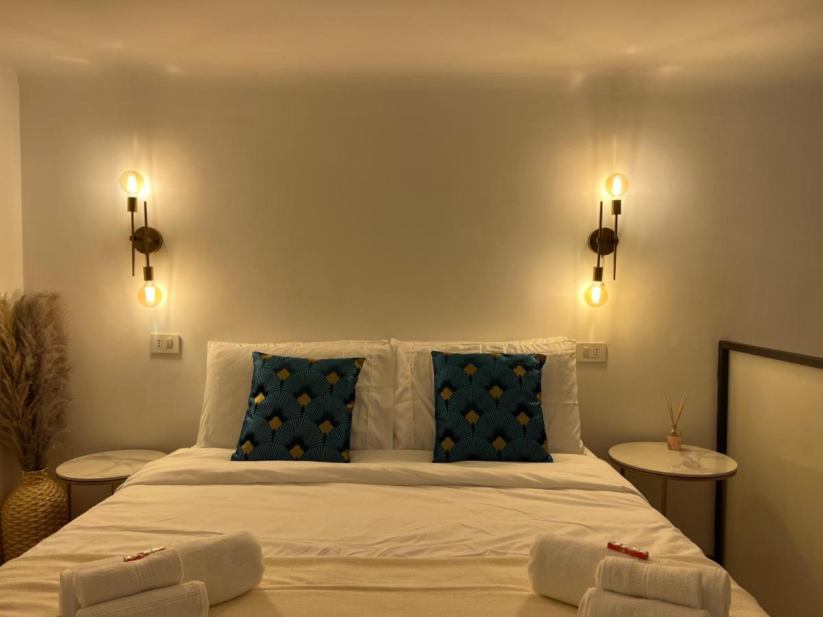 Regina Milano In Porta Romana 2 - Sky Tv, Wifi E Breakfast Box Apartment Exterior foto