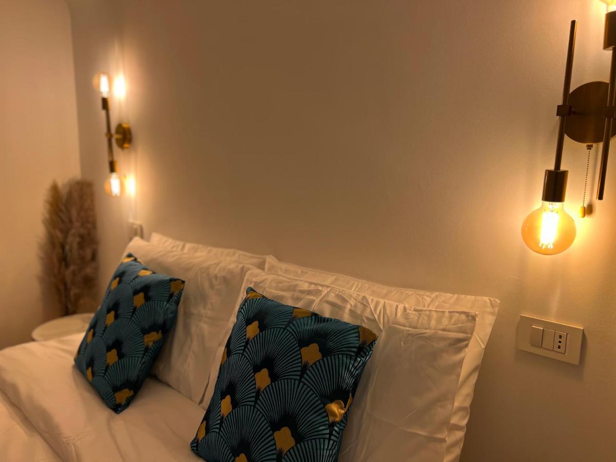 Regina Milano In Porta Romana 2 - Sky Tv, Wifi E Breakfast Box Apartment Exterior foto