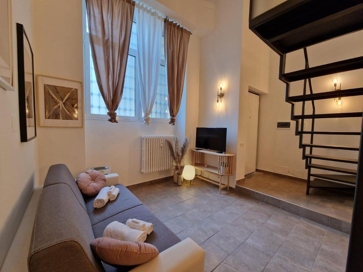 Regina Milano In Porta Romana 2 - Sky Tv, Wifi E Breakfast Box Apartment Exterior foto