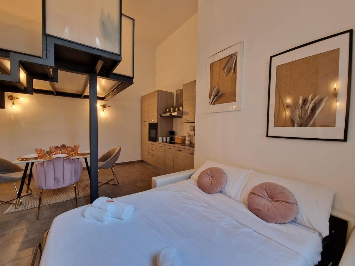 Regina Milano In Porta Romana 2 - Sky Tv, Wifi E Breakfast Box Apartment Exterior foto