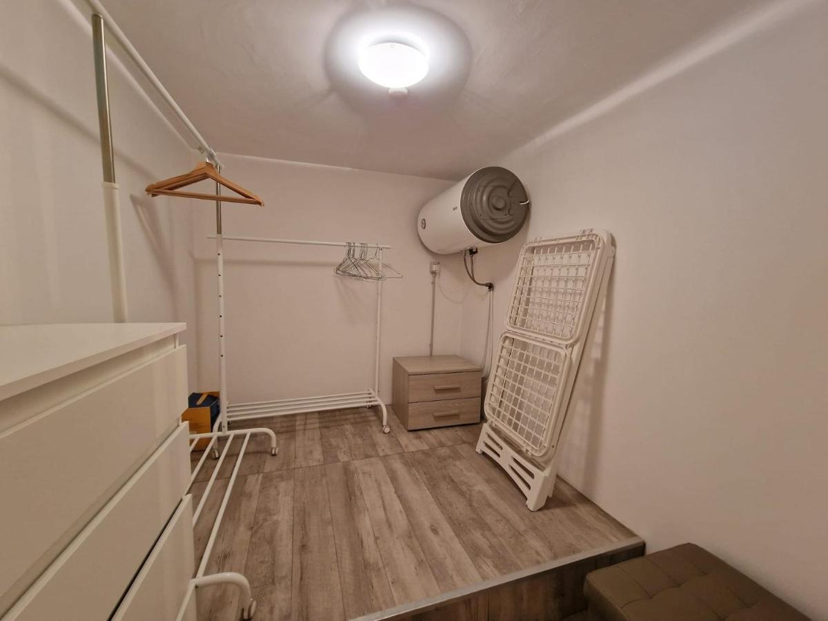 Regina Milano In Porta Romana 2 - Sky Tv, Wifi E Breakfast Box Apartment Exterior foto