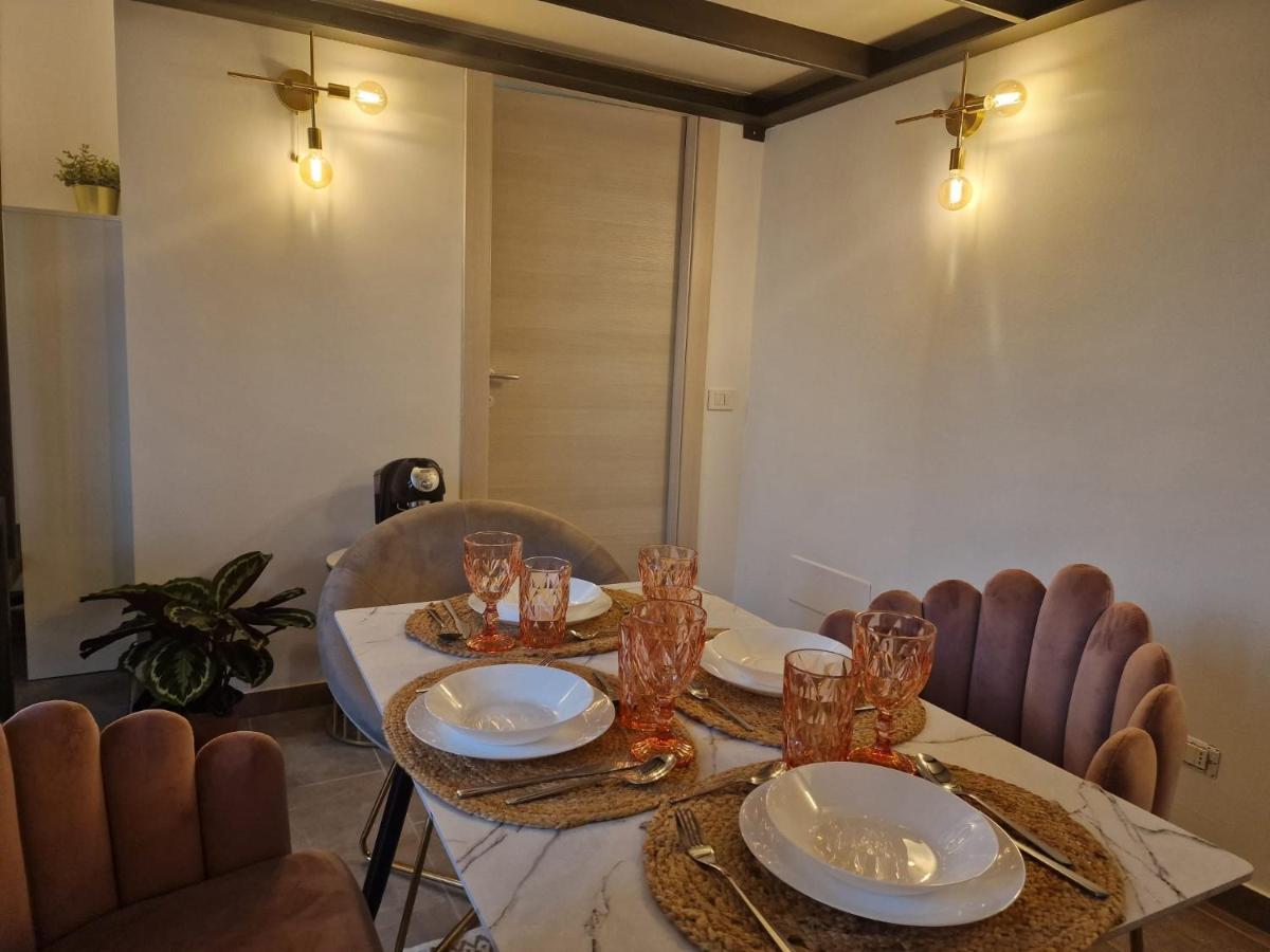 Regina Milano In Porta Romana 2 - Sky Tv, Wifi E Breakfast Box Apartment Exterior foto