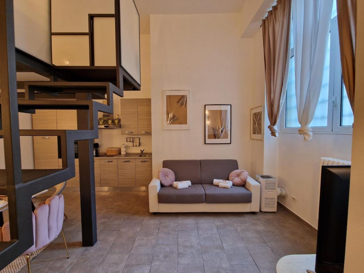 Regina Milano In Porta Romana 2 - Sky Tv, Wifi E Breakfast Box Apartment Exterior foto