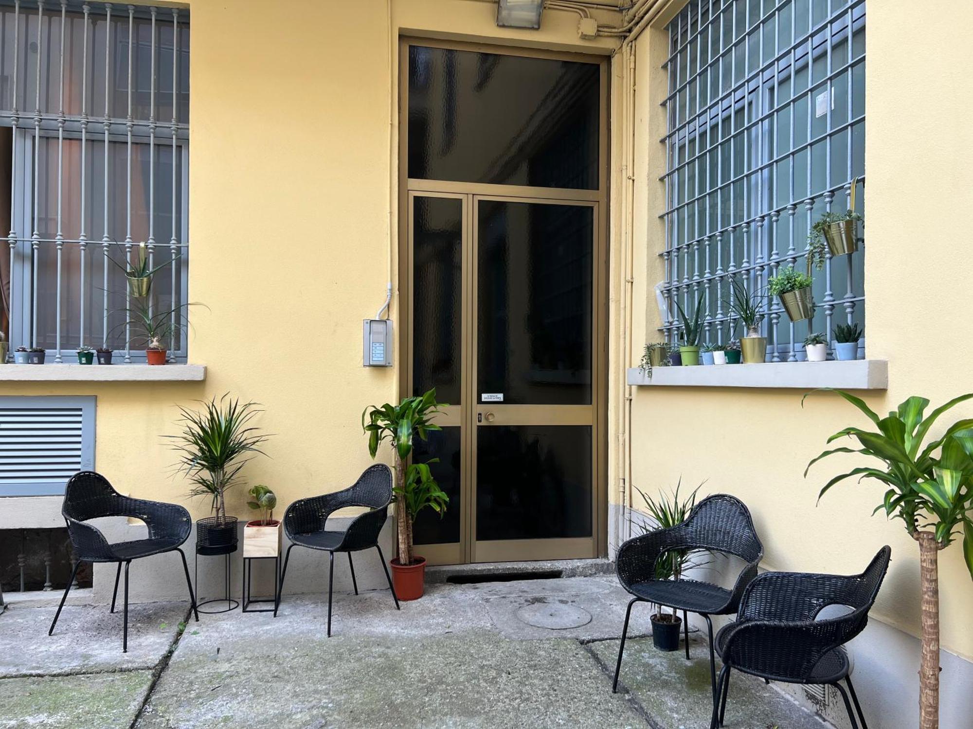 Regina Milano In Porta Romana 2 - Sky Tv, Wifi E Breakfast Box Apartment Exterior foto